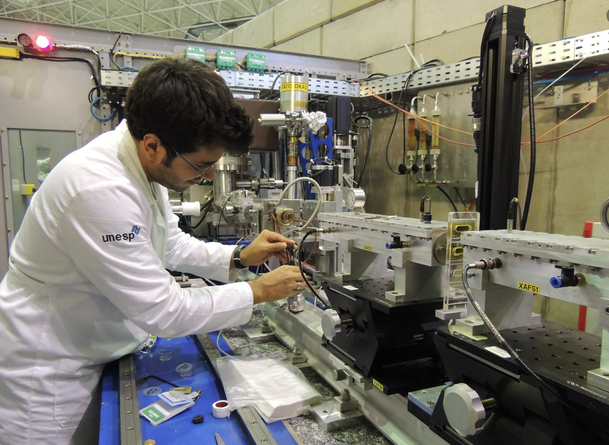 Medidas de XAS no síncrotron em Campinas